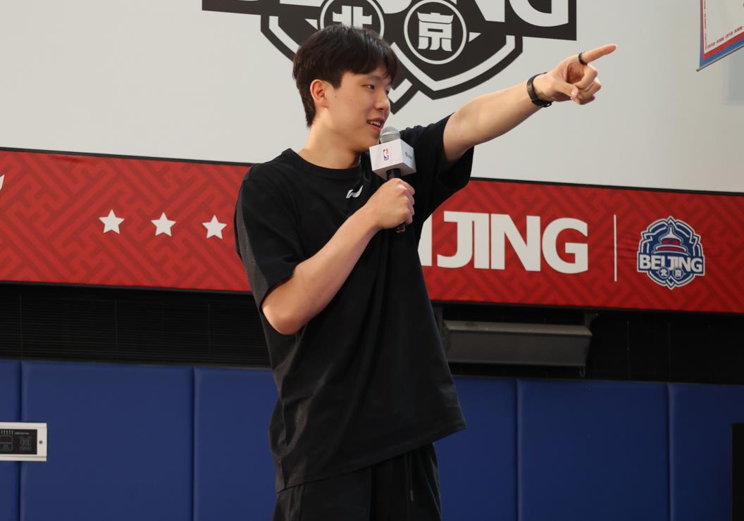 MK体育-直播吧：男篮集训名单只增不减！杨瀚森领衔 有热门球员将缺席！